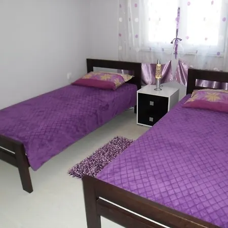 Jerine Apartman Tribalj
