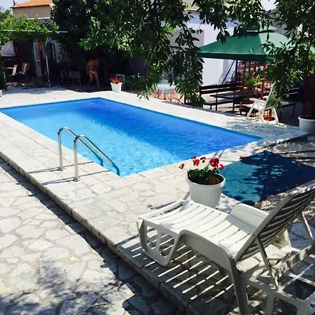 Apartment Jerine Tribunj (Sibenik-Knin)