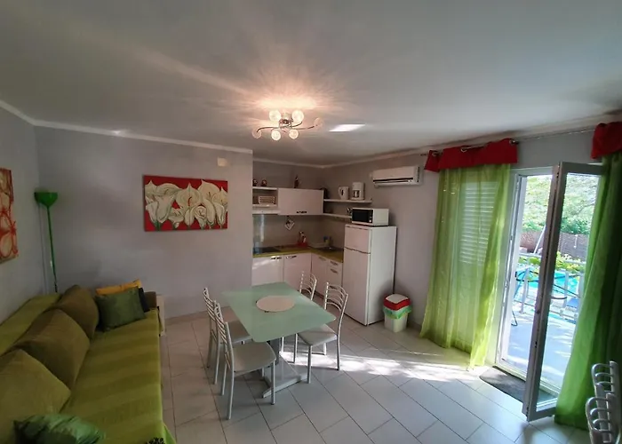 Apartment Jerine Tribunj (Sibenik-Knin)