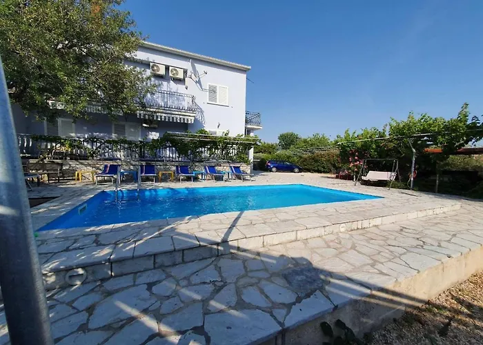 Jerine * Tribunj (Sibenik-Knin)